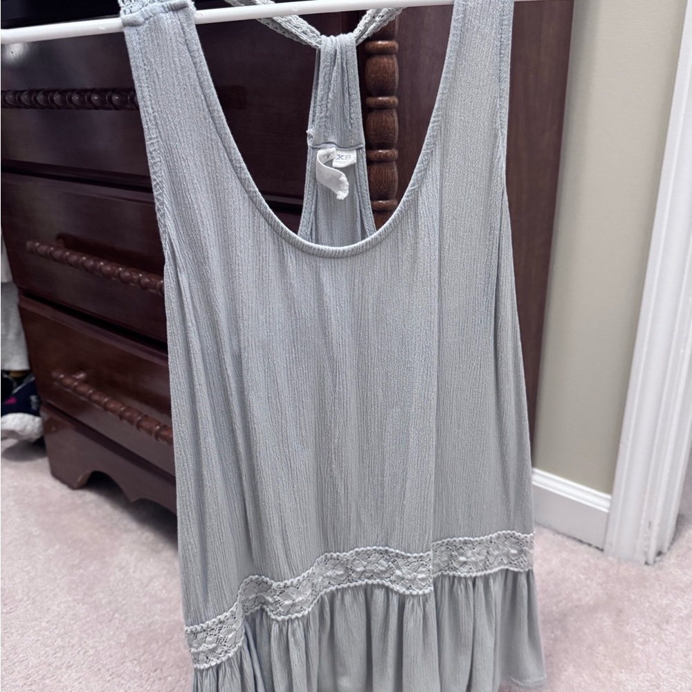 Light Gray Sleeveless Lace-Trim tank top